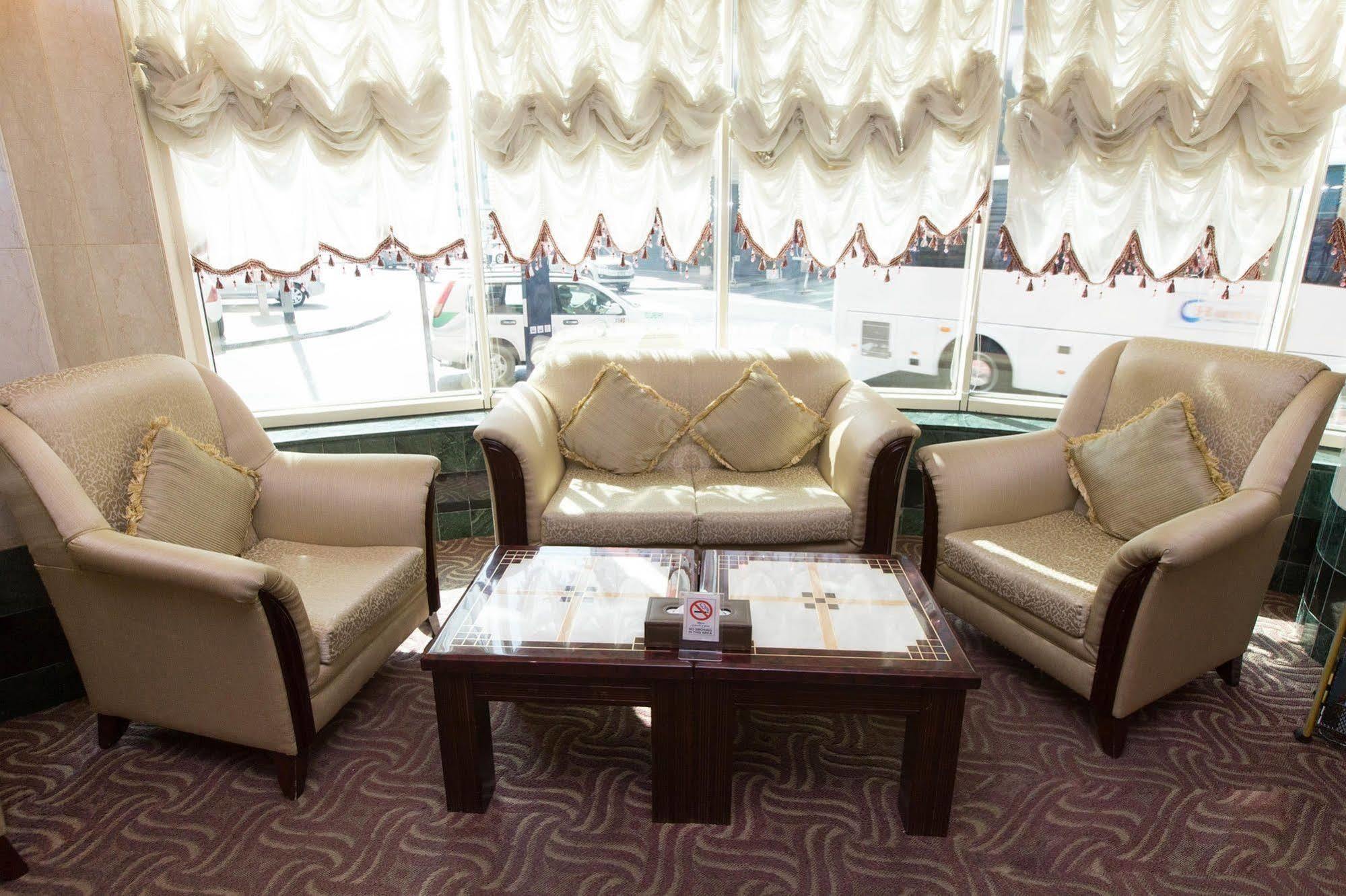 Comfort Inn Hotel Deira Ντουμπάι Εξωτερικό φωτογραφία